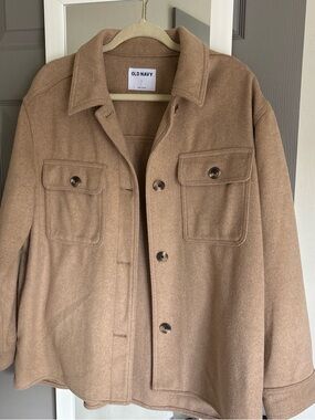 Old Navy Women’s Tan Button-Up Shacket
